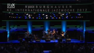 PDVD 010 zps787388db - Ana Popovic Band - Jazzwoche Burghausen 2012 (2012) [DVD5]