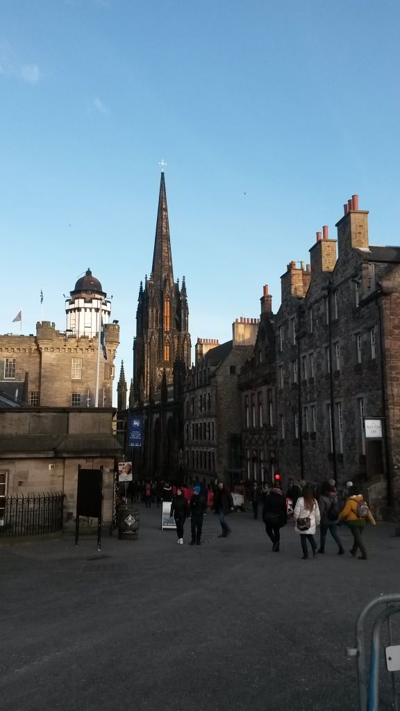 photo Edinburgh Sunday 26_zpsu1zkz3u8.jpg