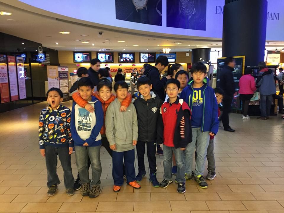 movie outing for the tweens @10 photo 14910506_10209363836406079_8850986747936508611_n_zpszuzwy2ic.jpg