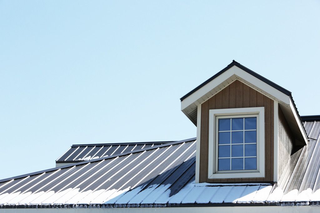 Source: http://www.lifeofpix.com/photo/winter-rooftop/ photo Life-of-Pix-free-stock-roof-window-sky-LEEROY_zpsqzrzt0zh.jpg