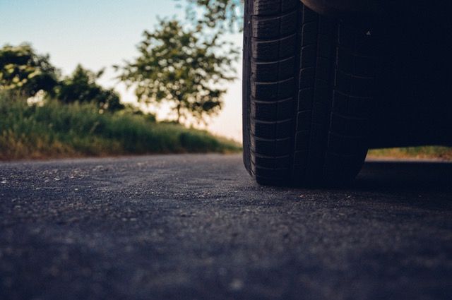 photo road-car-tire_zpsbk7lrzst.jpg