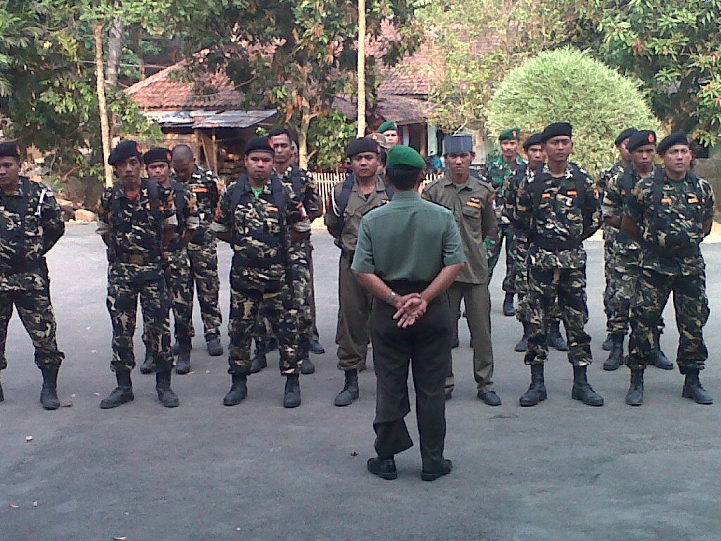 Latihan Banser oleh TNI