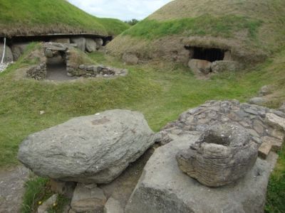 Newgrange, Bend of the Boyne, Brú na Bóinne (Irlanda) ✈️ Foro Londres, Reino Unido e Irlanda