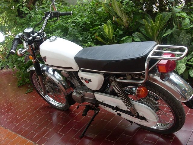 Bekas Dijual Motor Gl 100 Sudah Di Modifikasi Jadi Cb Glatik Putih