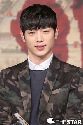  photo HwajungPC_SeoKangJoon_bc1-3_zpssz1lglmj.jpg